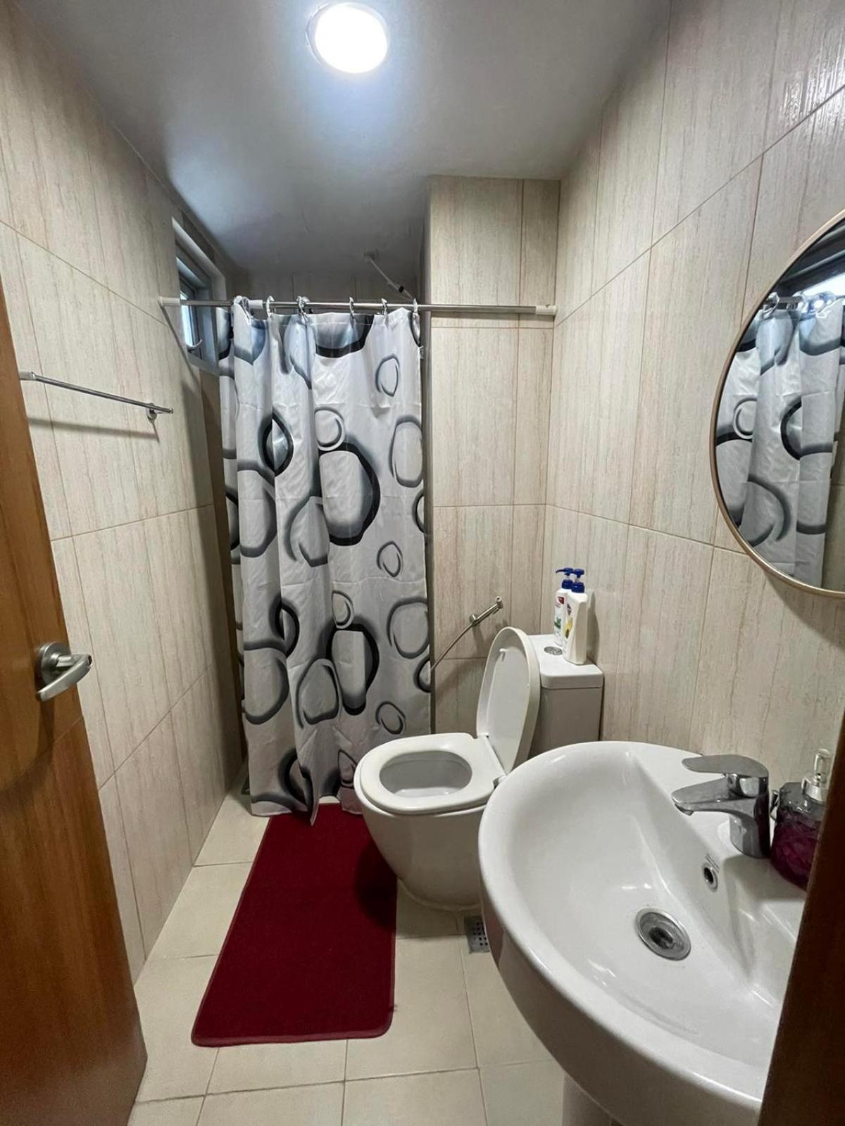 8 Adriatico Staycation Manila Exteriör bild